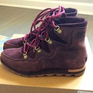 Sorel Size 9.5 sorel leather boots
